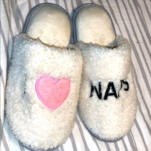 “I ❤️ Naps” slippers